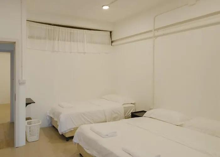 2 Bedroom Sleeps6 I Center Silom *