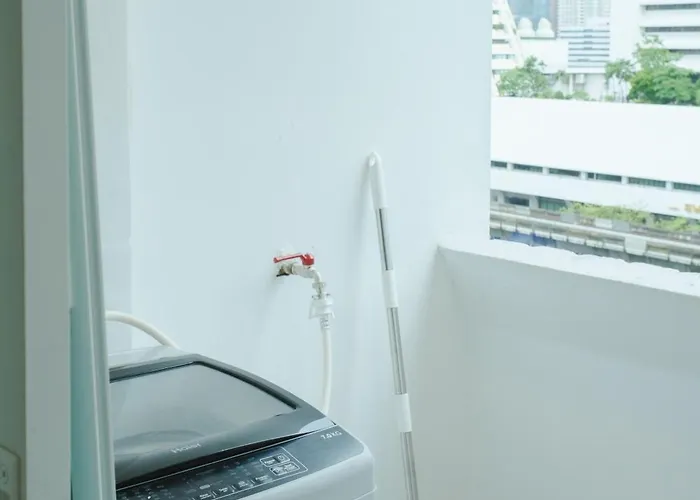 2 Bedroom Sleeps6 I Center Silom Appartement *