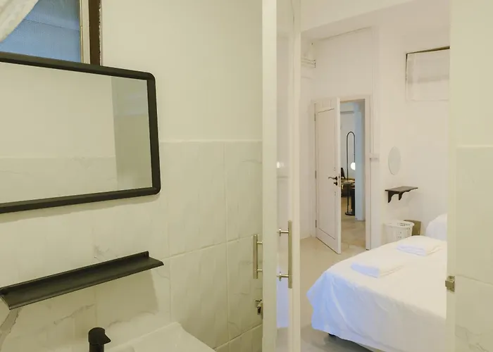 2 Bedroom Sleeps6 I Center Silom *