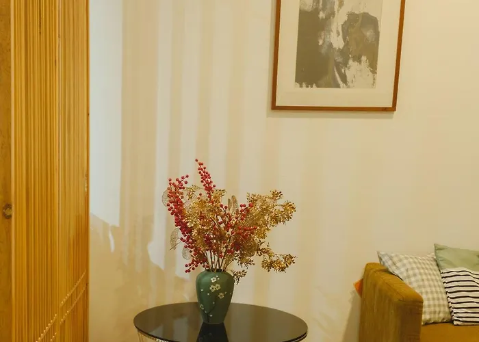 2 Bedroom Sleeps6 I Center Silom